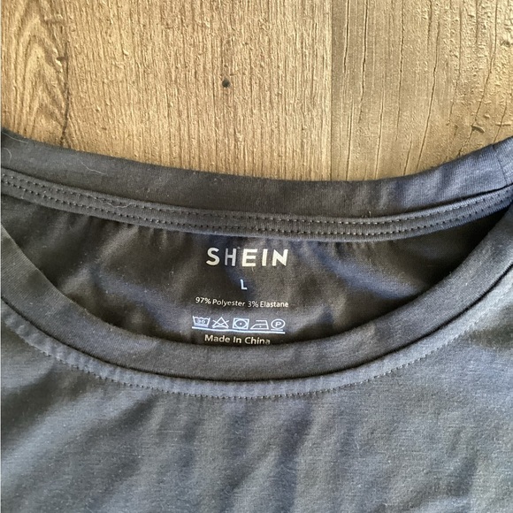 SHEIN Stay wild tee size large - Picture 4 of 4